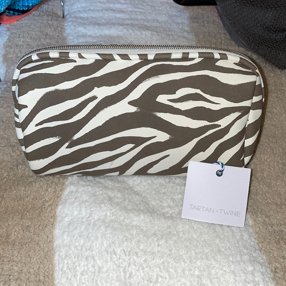 Gorgeous makeup bag never used!
